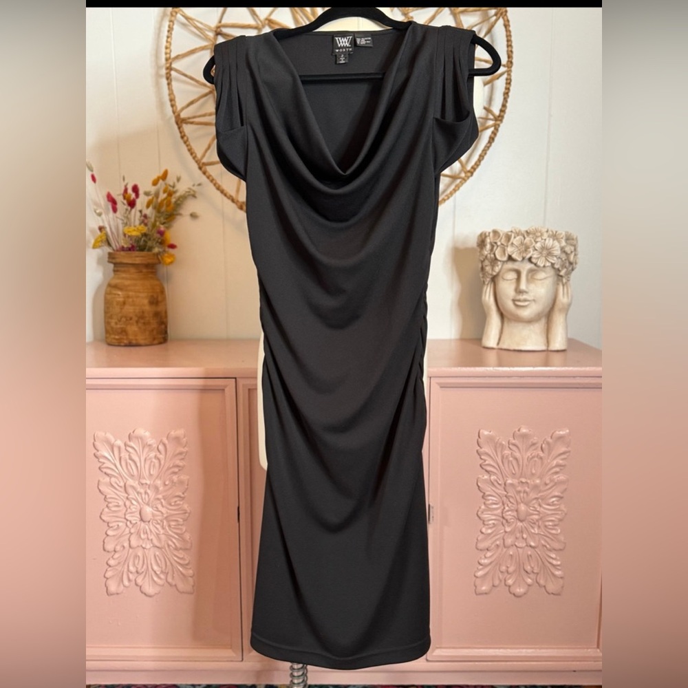 Women’s Size 2 Worth Elegant Black Evening Dress